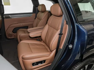 SUV dài hơn 5,2 mét, động cơ PHEV, trang bị tiên tiến, giá gần 620 triệu đồng