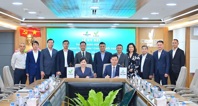 Triển khai hơn 3.000 tủ đổi pin xe máy điện trên toàn quốc