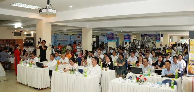 Quang cảnh sự kiện trình diễn - kết nối công nghệ theo chuyên đề “Công nghệ chế biến sâu nông sản: Tăng giá trị - Mở rộng thị trường theo hướng kinh tế tuần hoàn” sáng 8/5. Ảnh CESTI.