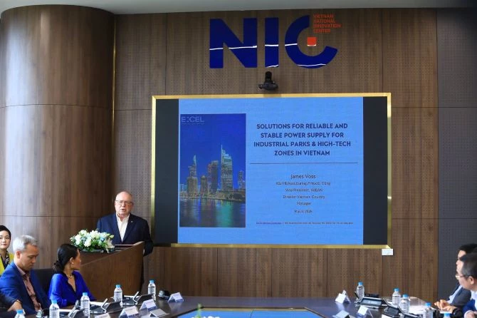 Ông James Voss - Phó Chủ tịch EXCEL Services Corporation. Ảnh: NIC.