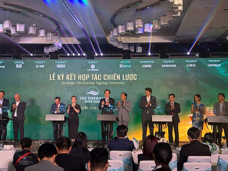 Tập đoàn Lê Phong ký kết hợp tác chiến lược phát triển dự án The Emerald River Park