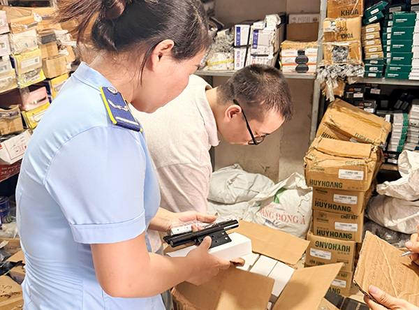 Đà Nẵng: Thu giữ hơn 600 sản phẩm vật tư ngành mộc không rõ nguồn gốc