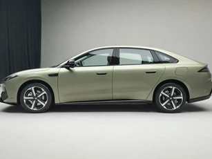 Xe sedan hạng D công suất 216 mã lực, giá hơn 250 triệu đồng