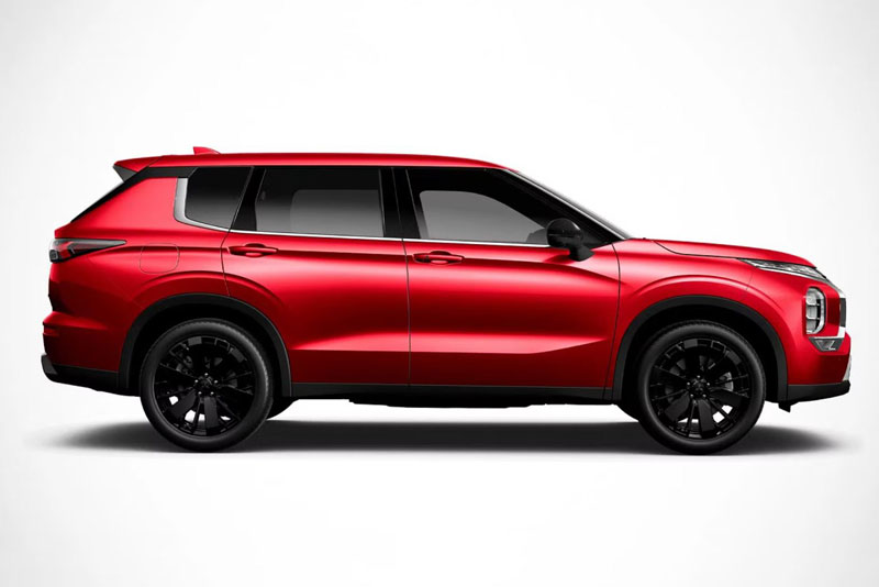 Mitsubishi Outlander Black Edition 2026 trình làng, giá hơn 860 triệu đồng