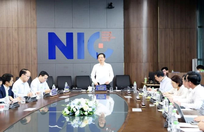 Phó Thủ tướng Hồ Quốc Dũng phát biểu trong chuyến thăm NIC ngày 14/5. Ảnh: Báo điện tử Chính phủ.