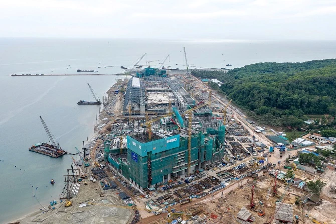 Ảnh 3: Cụm công trình phục vụ hội nghị APEC đang được xây dựng tại Phú Quốc.