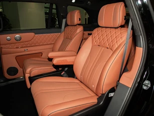 Xe gầm cao hạng sang cỡ lớn công suất 748 mã lực, giá cao nhất hơn 1,5 tỷ đồng