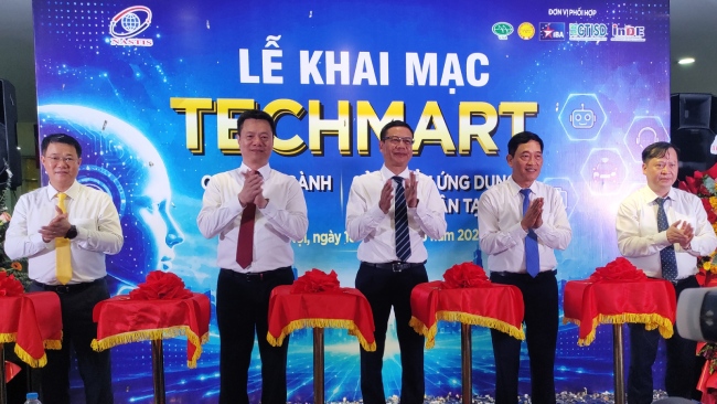 Khai mạc Techmart chuyên ngành “Sản phẩm ứng dụng Trí tuệ nhân tạo”