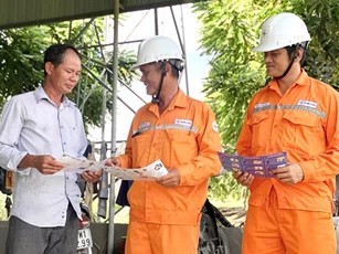 Cách nào giảm tiền điện mùa nắng nóng?