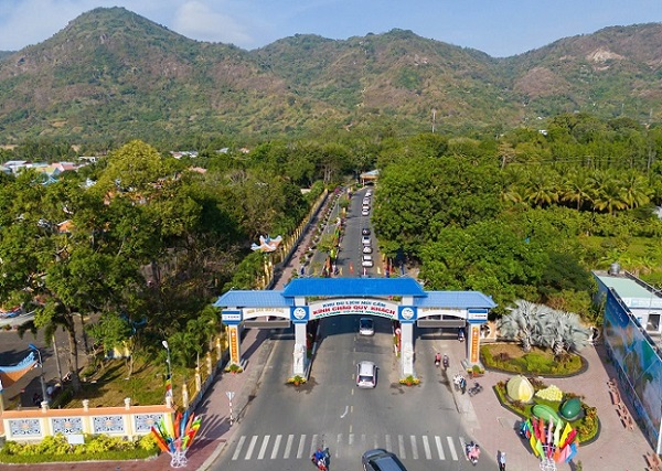 Đề xuất quy hoạch ‘nóc nhà miền Tây’ tương tự núi Nga Mi ở Trung Quốc
