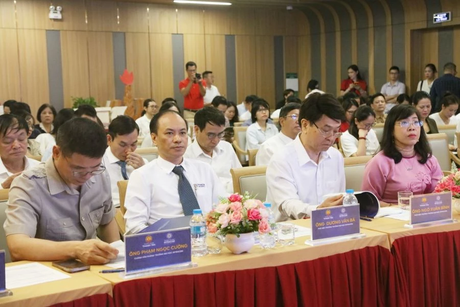 Hình ảnh tại 
