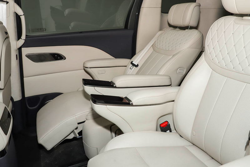 Xe MPV hạng sang cơ lớn công suất 486 mã lực, giá hơn 1,3 tỷ đồng