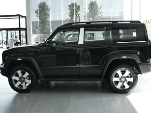SUV dài hơn 4,7 mét, thiết kế hầm hố, mạnh 532 mã lực, giá gần 700 triệu đồng