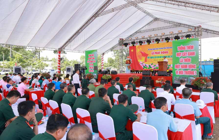 Trồng thêm cây xanh cải thiện môi trường sinh thái tại Đồng Nai và Đồng Tháp
