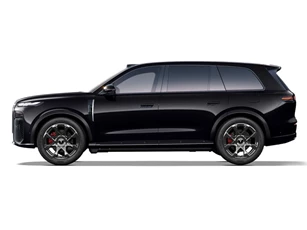 SUV dài 5,2 mét, mạnh 657 mã lực, trang bị tối tân, giá hơn 1,1 tỷ đồng