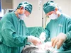 Phẫu thuật khối u khổng lồ cứu sống cụ bà 76 tuổi