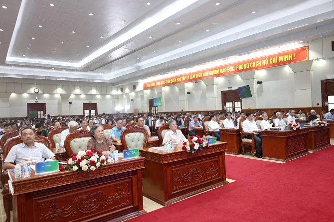 Đại biểu tham dự hội nghị