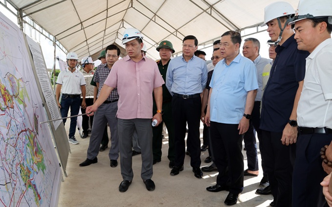 Hoàn thành đồng bộ sân bay Long Thành và cao tốc TP Hồ Chí Minh - Long Thành - Dầu Giây trong năm 2026