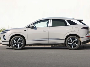 SUV hạng D công suất 238 mã lực, tiêu thụ 3,3 lít xăng/100 km, giá hơn 500 triệu đồng