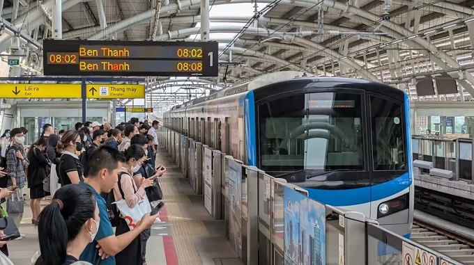Bộ Chính trị yêu cầu TP Hồ Chí Minh hoàn thành 200 km metro vào năm 2030