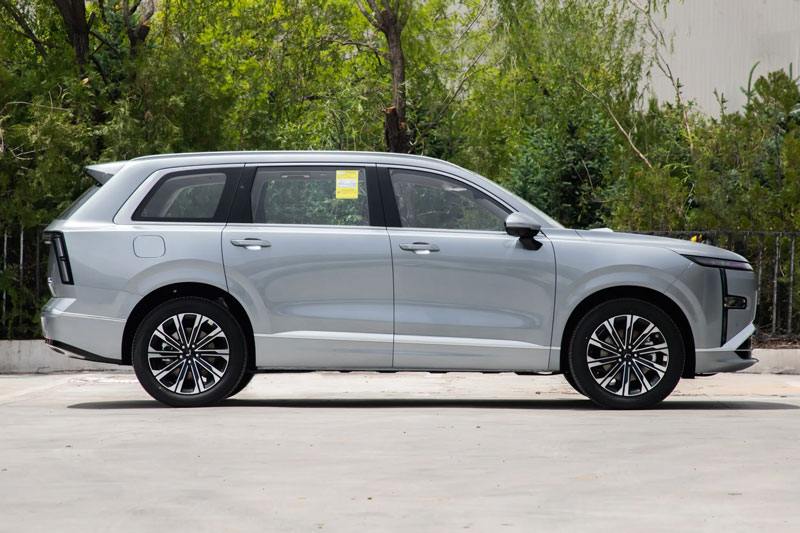 SUV PHEV hạng D, trang bị tiên tiến, giá gần 480 triệu đồng