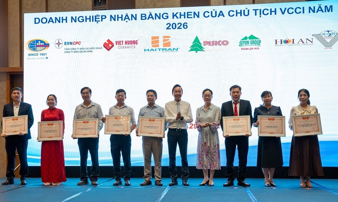 Gia Lai: 4 doanh nghiệp nhận bằng khen của VCCI