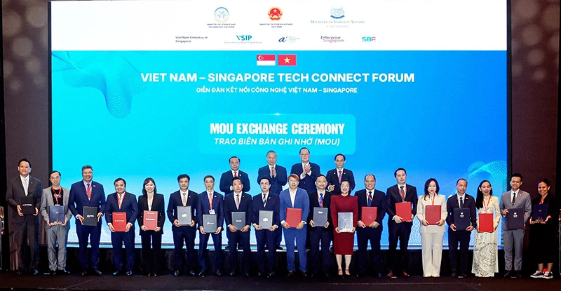 Vinpearl và các nền tảng du lịch trực tuyến lớn tại Singapore ký kết thỏa thuận hợp tác, mở rộng hiện diện quốc tế cho Vinpearl – VinWonders và nâng cao sức hút của du lịch Việt Nam trên thị trường toàn cầu. Vinpearl và các nền tảng du lịch trực tuyến lớn tại Singapore ký kết thỏa thuận hợp tác, mở rộng hiện diện quốc tế cho Vinpearl – VinWonders và nâng cao sức hút của du lịch Việt Nam trên thị trường toàn cầu.