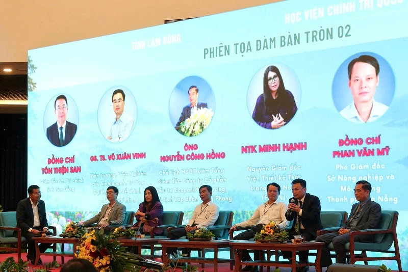 Phiên tọa đàm bàn tròn 02, chủ đề: “Kinh nghiệm của các tỉnh, thành phố trong việc xây dựng, triển khai cơ chế chính sách đặc thù và cơ chế, chính sách đặc thù phù hợp cho tỉnh Lâm Đồng trong giai đoạn tới”