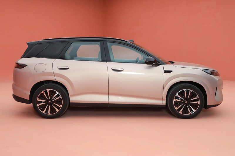 SUV hạng C công suất 326 mã lực, giá gần 500 triệu đồng, khách hàng thi nhau ‘chốt đơn’