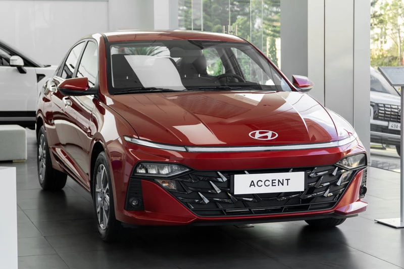 Hyundai Accent.