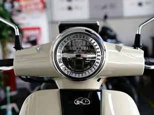 Xe tay ga trang bị màn hình TFT 8 inch, phanh ABS và TCS, giá gần 51 triệu đồng