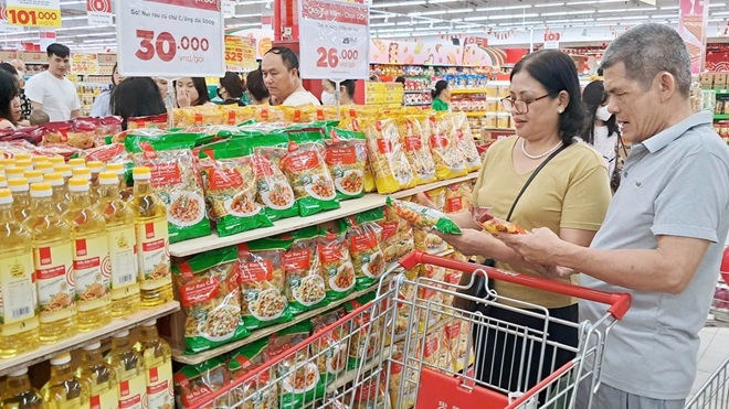 Bán lẻ hàng hóa và dịch vụ tiêu dùng khởi sắc 