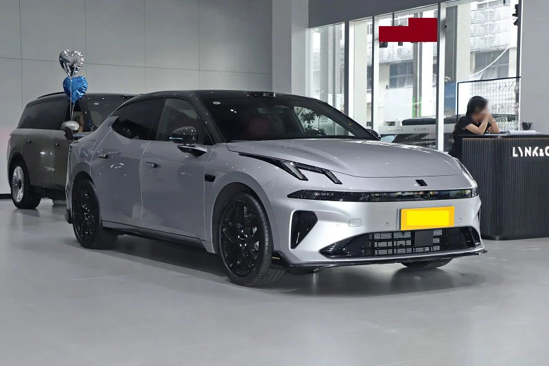 Lynk & Co 07 EM-P 200 Long Range Ultra Carbon Fiber Rear Wing Edition.