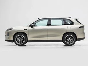 SUV dài hơn 4,7 mét, công suất 313 mã lực, giá hấp dẫn