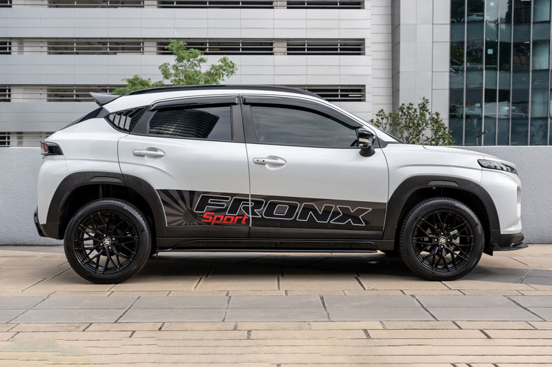 SUV Suzuki động cơ hybrid, ngoại hình hầm hố, giá 855 triệu đồng
