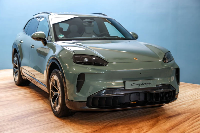 Porsche Cayenne Electric 2026.