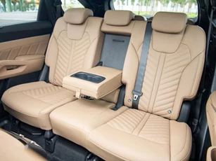 Hé lộ giá bán Kia Sorento Hybrid 2026 tại Việt Nam, từ 1,349 tỷ đồng