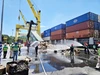 Cảng Đà Nẵng hỗ trợ xử lý sự cố cháy container trên tàu của Cosco