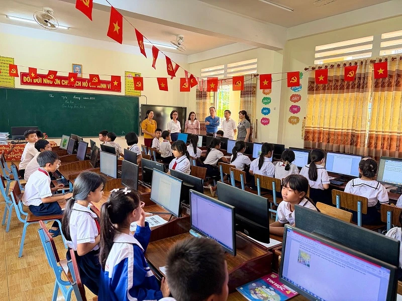 Trường Tiểu học Bằng Lăng được đầu tư cơ sở vật chất, điều kiện phục vụ công tác dạy và học bài bản. Trường Tiểu học Bằng Lăng được đầu tư cơ sở vật chất, điều kiện phục vụ công tác dạy và học bài bản.