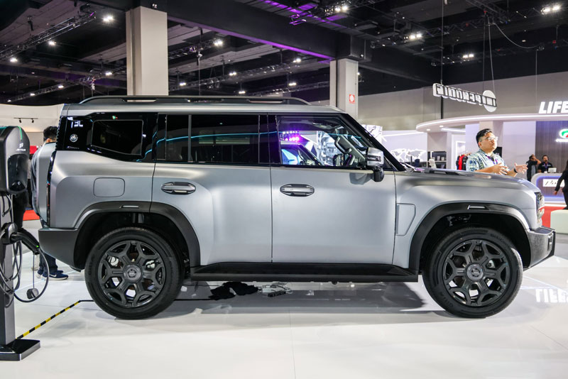 SUV địa hình động cơ PHEV, công suất 360 mã lực, giá gần 1,1 tỷ đồng