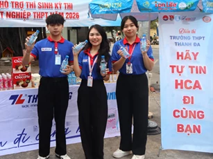 Hàng chục nghìn chai nước tiếp sức mùa thi 2026