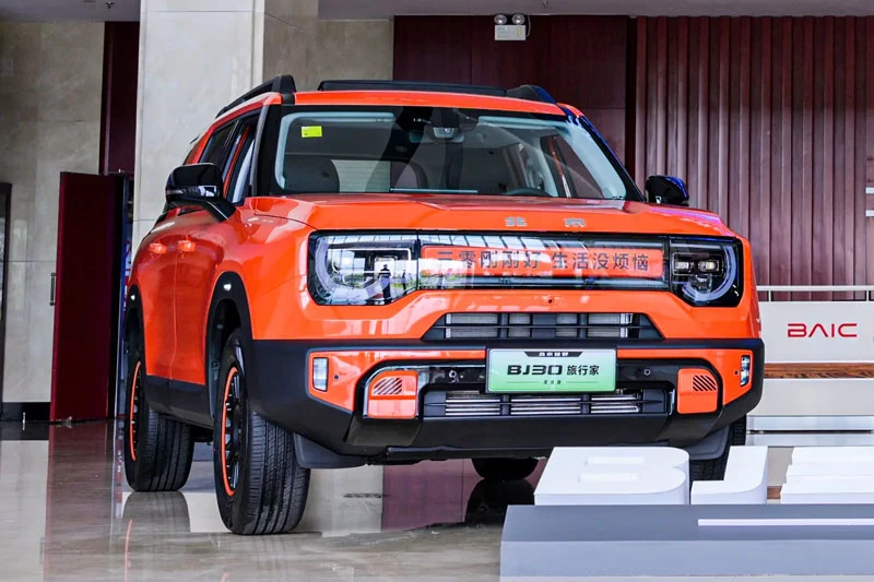 Beijing BJ30 Traveler High-Gloss Edition.