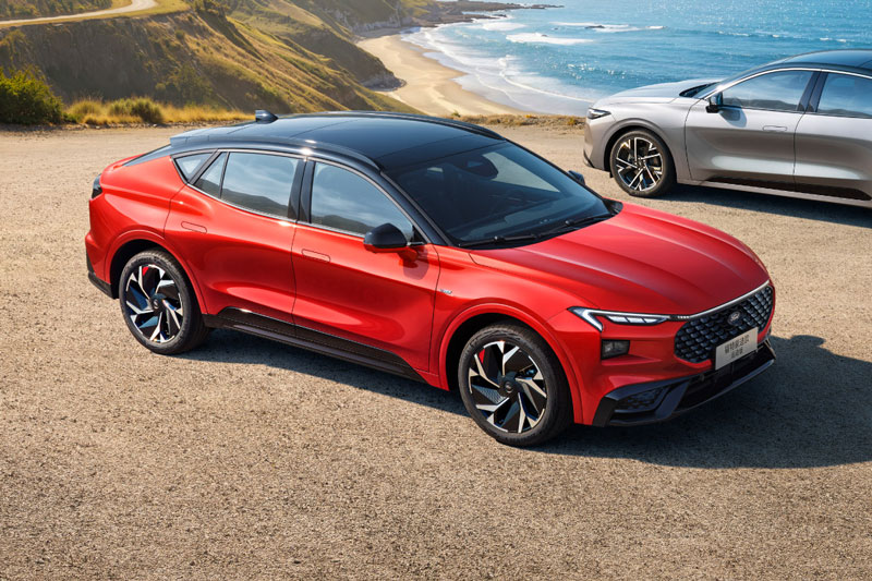 Ford giới thiệu xe hơi động cơ hybrid, công suất 308 mã lực, giá hơn 800 triệu đồng