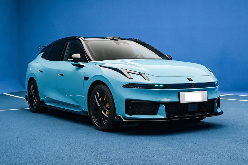Lynk & Co 07 GT. 