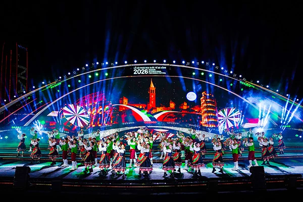 Điệu nhảy Tarantella (Ý). Điệu nhảy Tarantella (Ý).