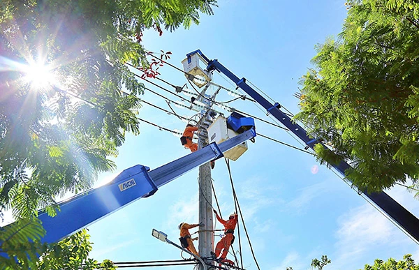 EVNCPC yêu cầu không cắt điện trong những ngày thời tiết nắng nóng và xử lý nhanh sự cố mất điện trong thời gian diễn ra FIFA World Cup 2026. EVNCPC yêu cầu không cắt điện trong những ngày thời tiết nắng nóng và xử lý nhanh sự cố mất điện trong thời gian diễn ra FIFA World Cup 2026.