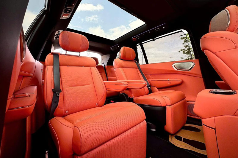 SUV hạng sang công suất 708 mã lực, giá gần 3,1 tỷ tại Việt Nam, cạnh tranh Lexus LX 600