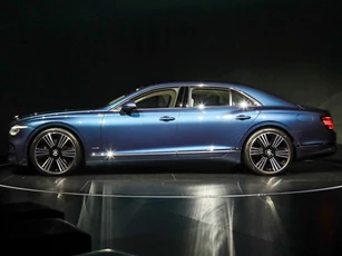 Chi tiết siêu xe Bentley Flying Spur vừa trình làng: Công suất 782 mã lực, giá hơn 12 tỷ đồng