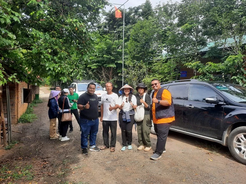 Experts from both Vietnam and abroad have visited, surveyed, researched, and highly appreciated the potential for developing carbon credits from the plantations of Quang Nam Agarwood Joint Stock Company.
