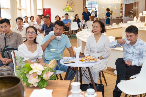 Minh Long lan tỏa giá trị văn hóa qua chén trà Việt


